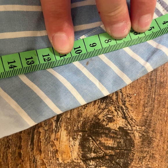 Vineyard Vines Blue and Pink Casual Button Down Shirt - Picture 9 of 9